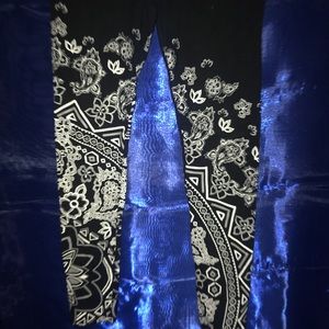 Black with detail white leggings